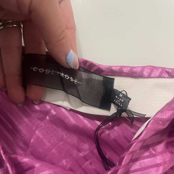 NWT Code X Mode Pink Satin Striped Skirt Size Medium - Picture 4 of 5